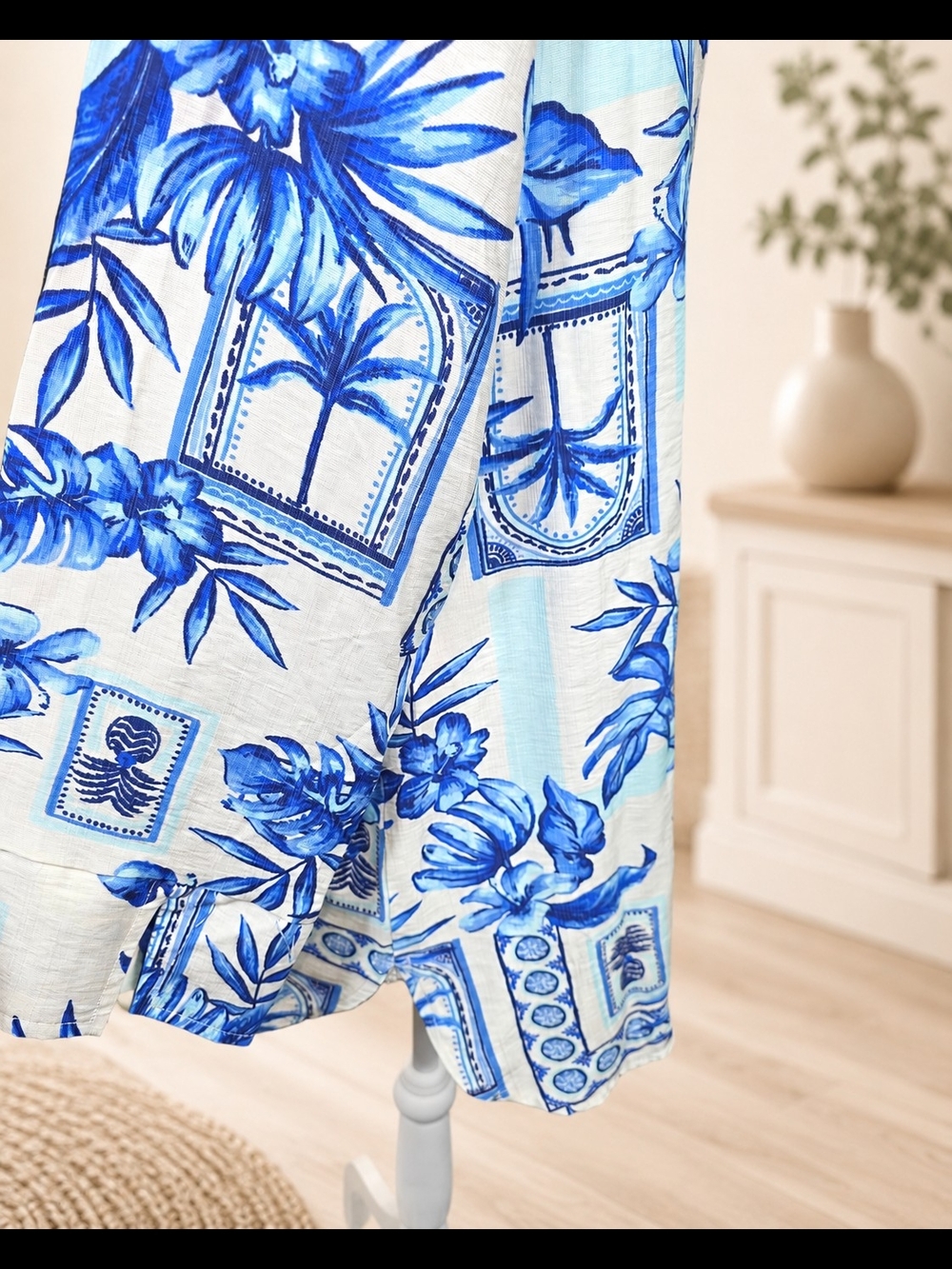 Unique Spectrum by Mille Gabrielle Blue Tropical Print Tunic Top, size M, NWT - Picture 7 of 10